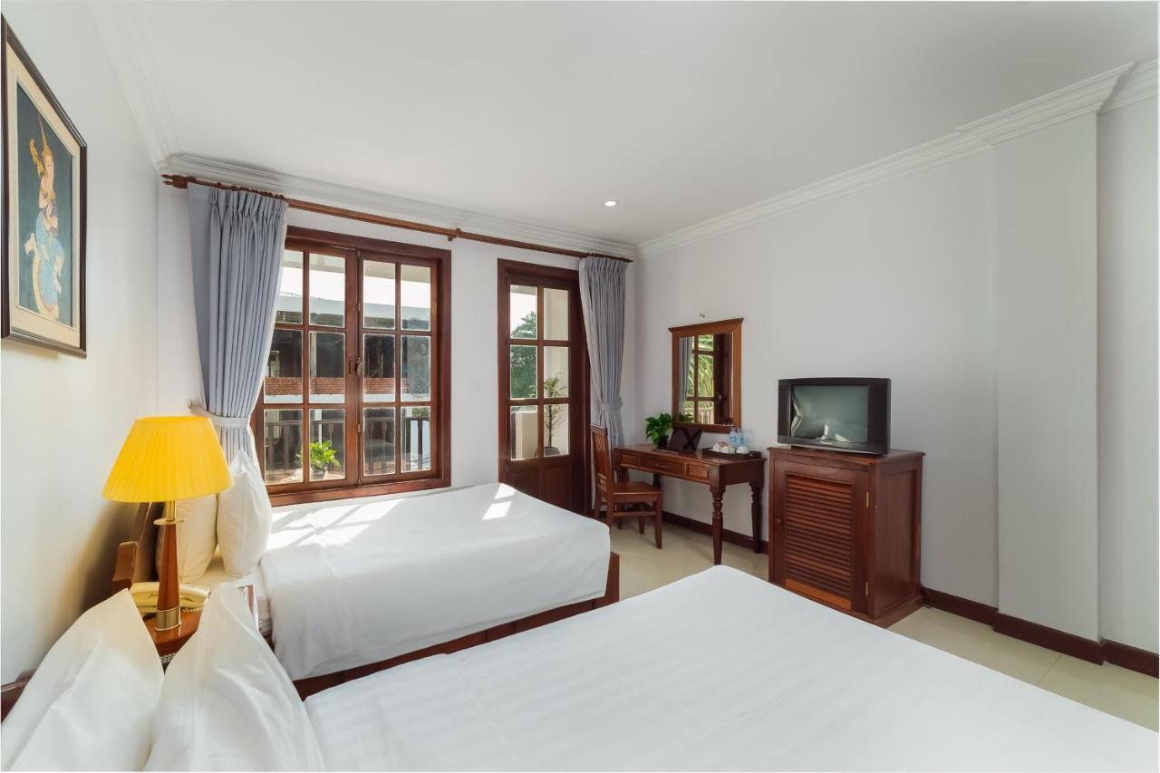 Shadow Angkor Villa Siem Reap Exterior photo