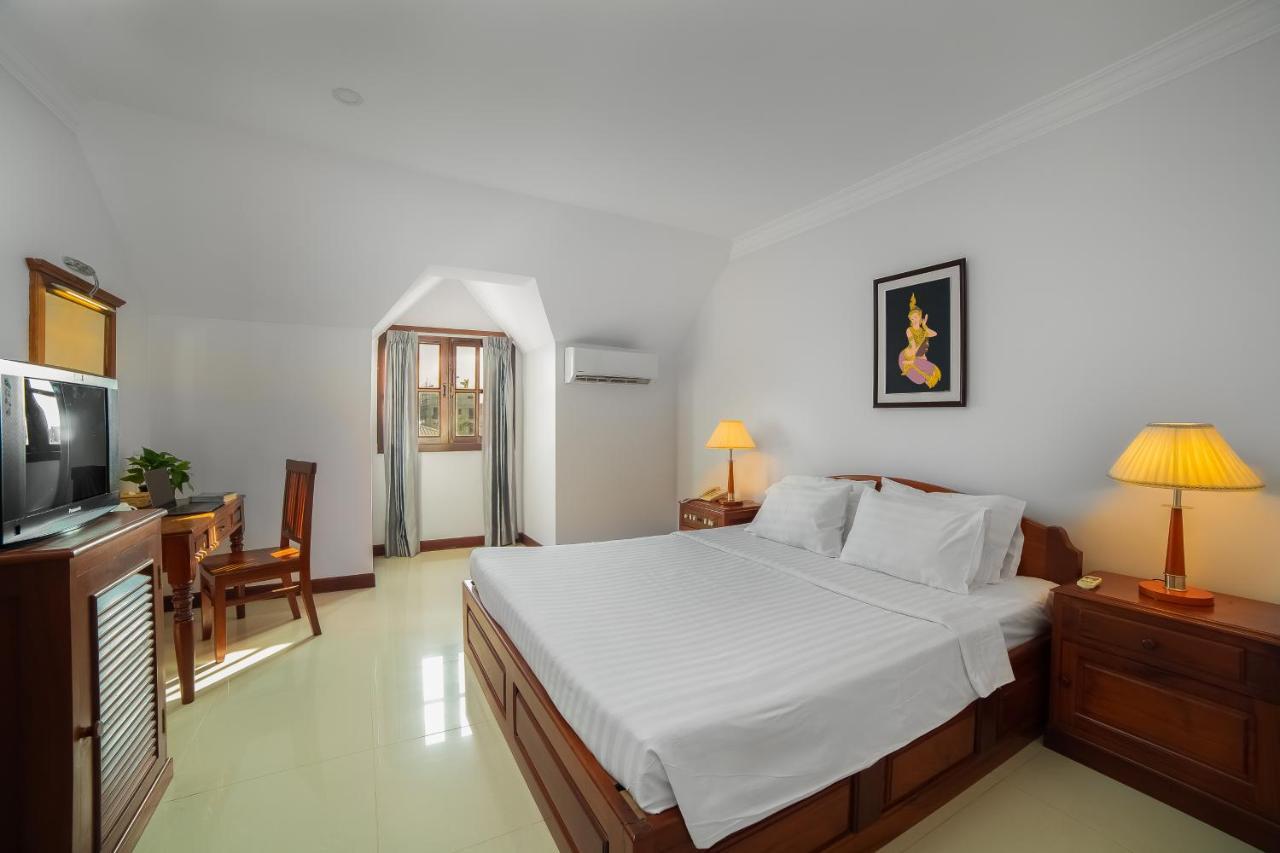 Shadow Angkor Villa Siem Reap Exterior photo