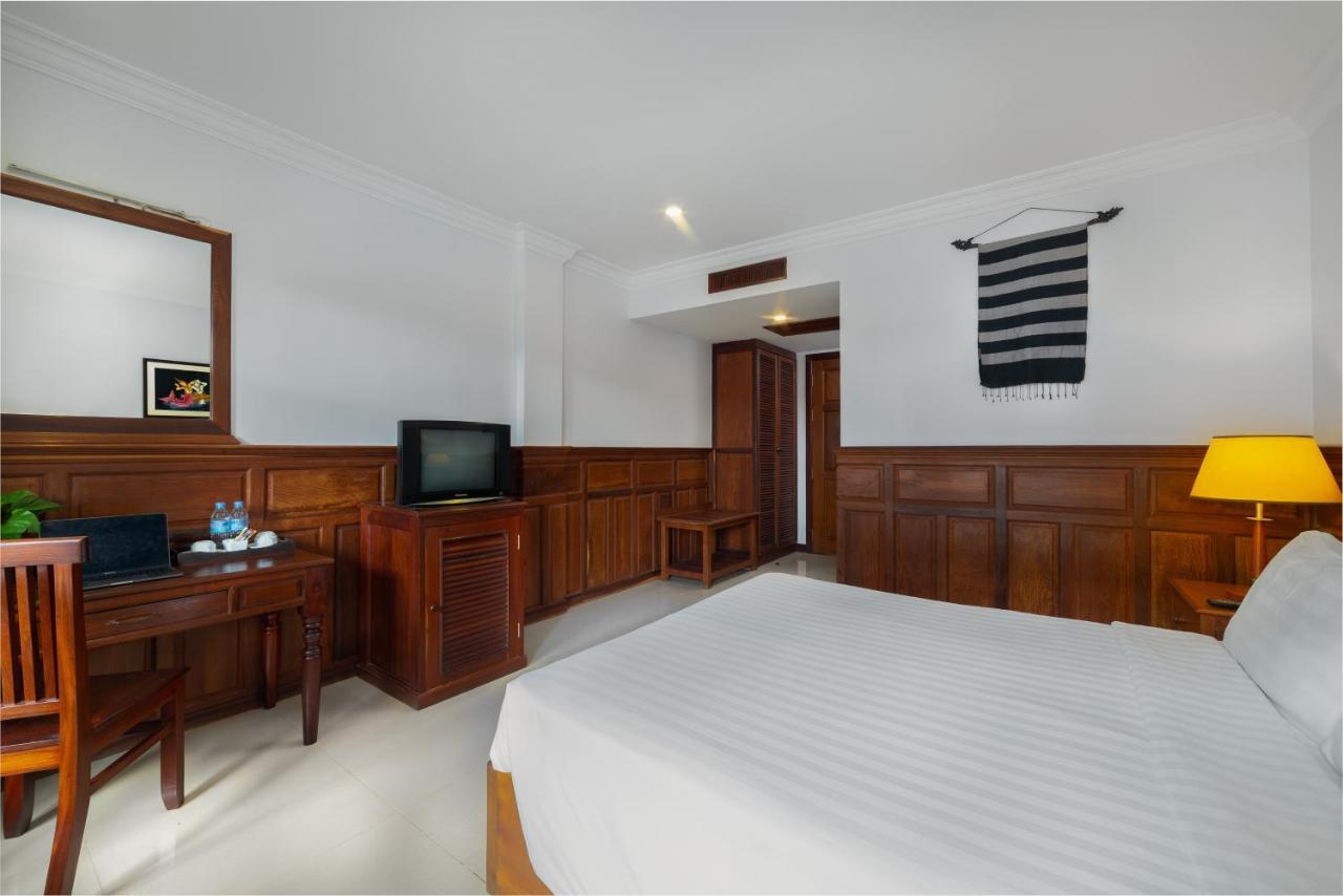 Shadow Angkor Villa Siem Reap Exterior photo