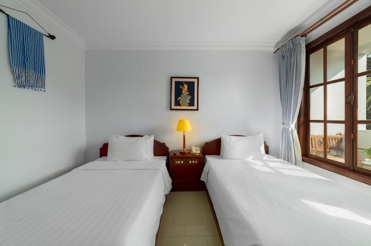 Shadow Angkor Villa Siem Reap Exterior photo